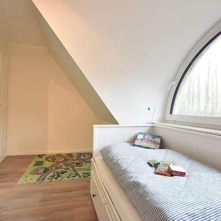 Spacious Holiday In Near Baltic Sea Beach Ferienhaus Rerik