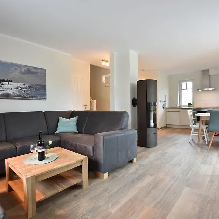Spacious Holiday In Near Baltic Sea Beach