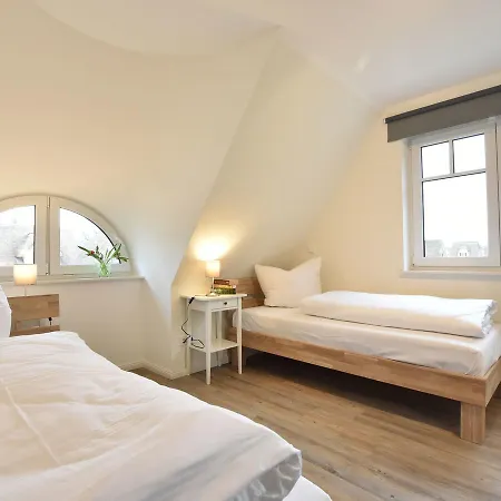 Ferienhaus Spacious Holiday In Near Baltic Sea Beach *