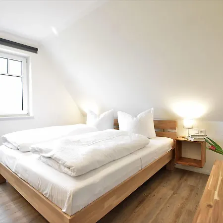 Spacious Holiday In Near Baltic Sea Beach Ferienhaus